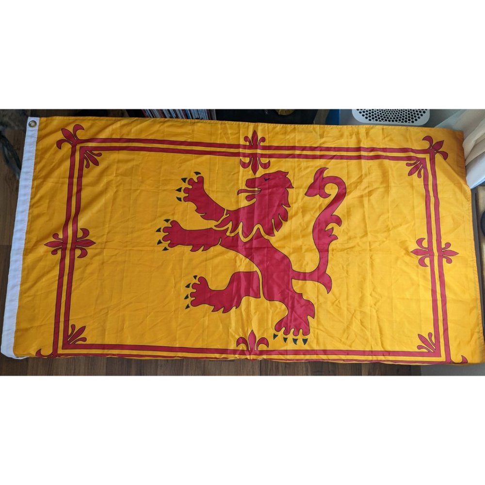 Lion Rampant 5'x3' Scottish Flag
